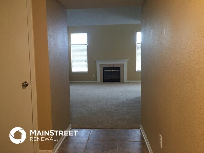 Building Photo - 5329 Alameda Rd