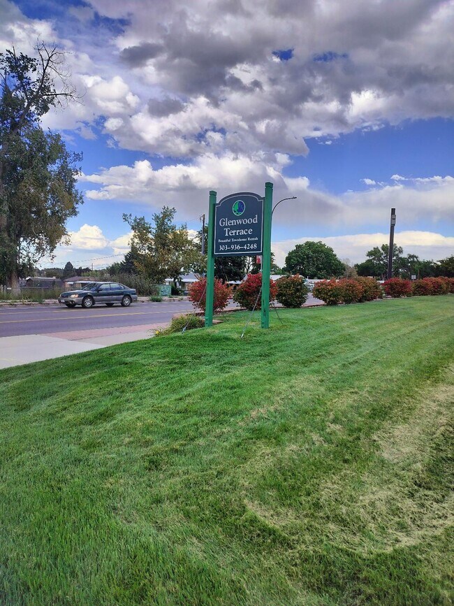 Foto del edificio - Glenwood Terrace Townhomes