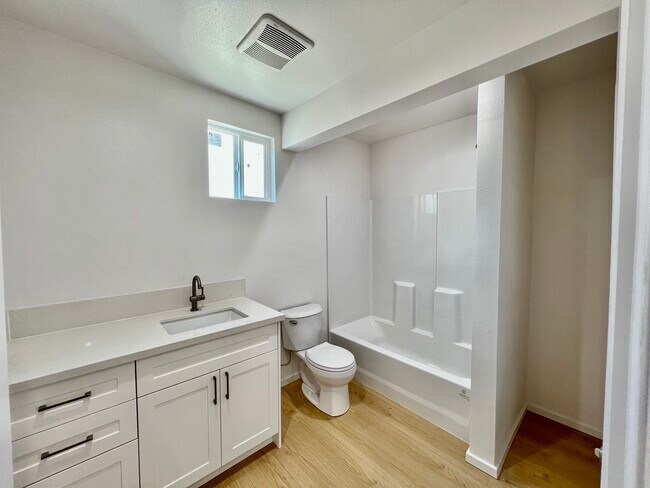 Foto del edificio - 3118 W 109th St