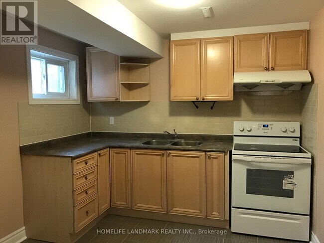 Building Photo - 2535 Symington Ct