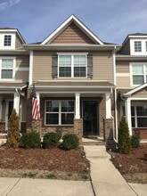Building Photo - 1217 Riverbrook Dr