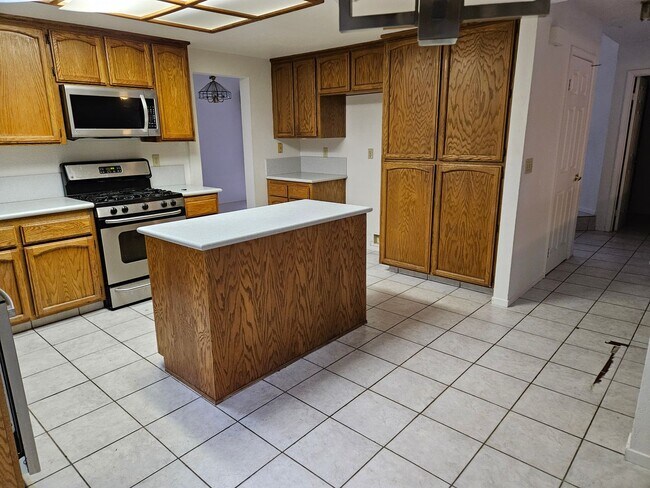 Building Photo - Beautiful Home for Rent