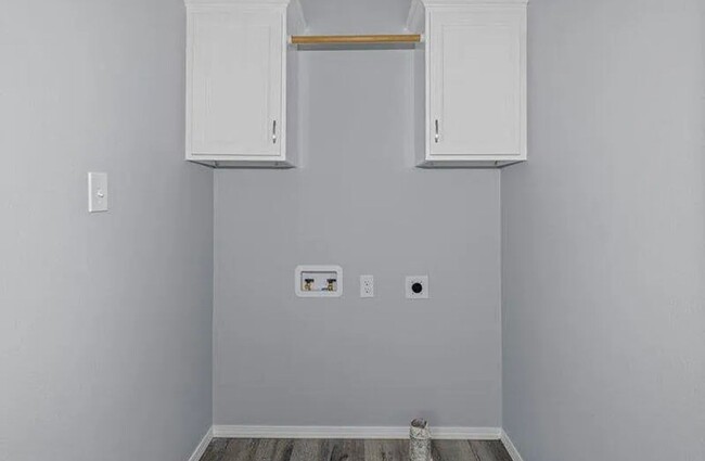 Building Photo - Beautiful 3 bedroom 1.5 bath home!