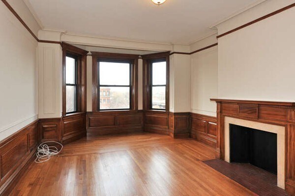 Foto del edificio - 464-466-466 Commonwealth Ave