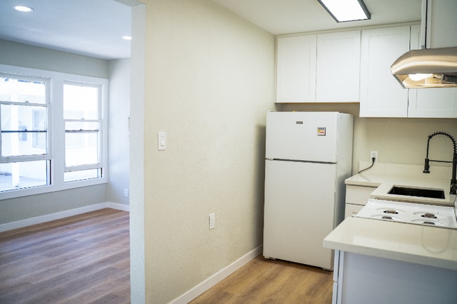 Building Photo - 4155 Elm Ave