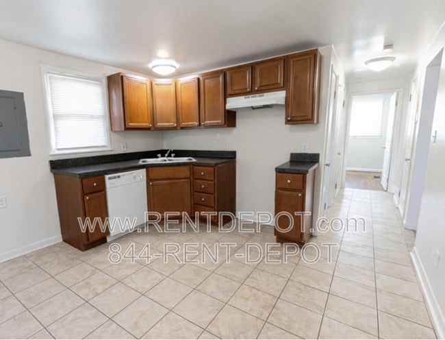 Building Photo - 817 Prosperity Ave