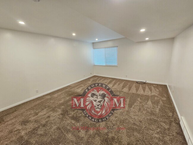 Foto del edificio - Beautifully Remodeled 2 Bedroom 2 Bathroom Condo in Murray