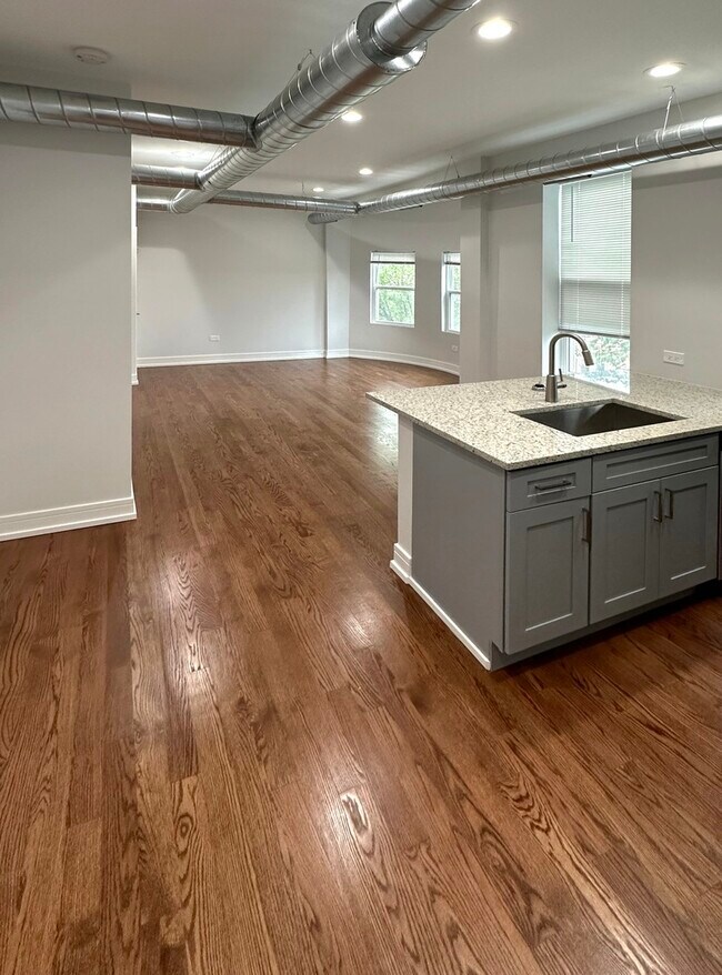 Foto del edificio - 1444 W Erie St