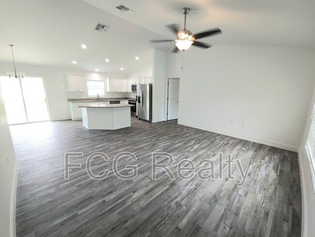 Building Photo - 35 Pecan Run Harbor