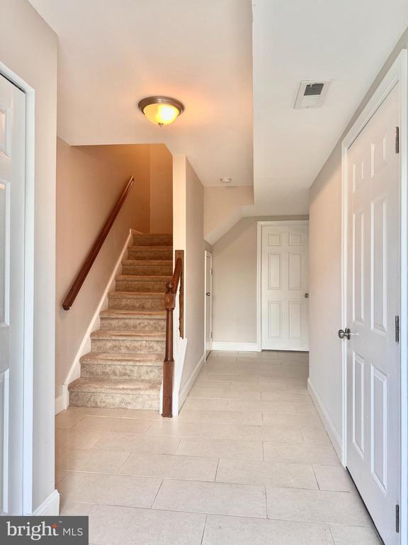 Foto del edificio - 354 N Barrington Ct