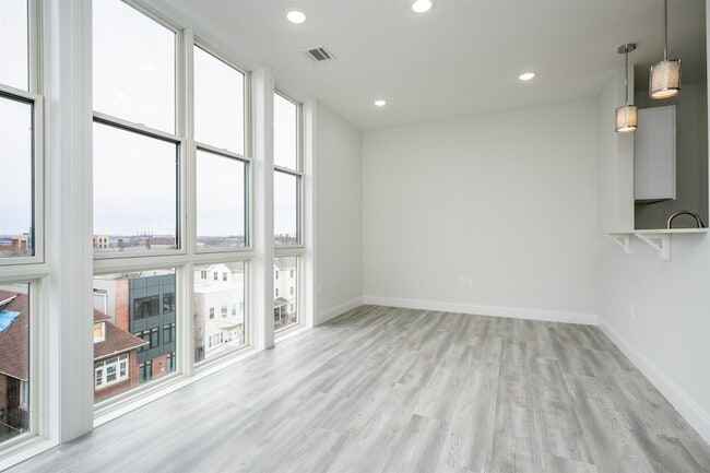 Building Photo - 144 Bergen Ave