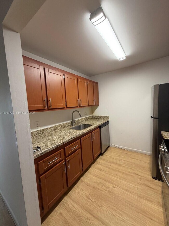 Foto del edificio - 13250 SW 4th Ct