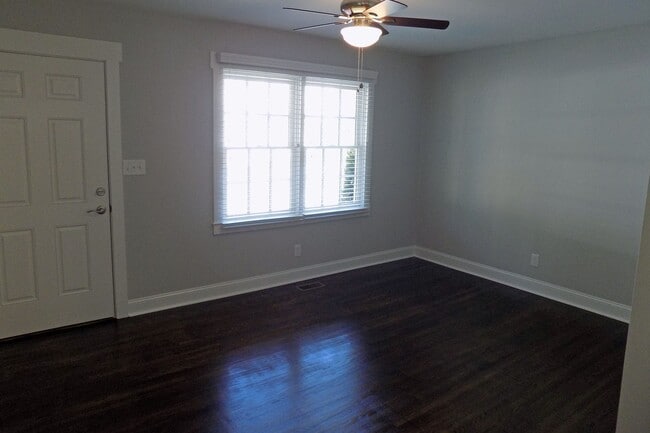 Building Photo - Beautifully Renovated Apartment in Wilmore!