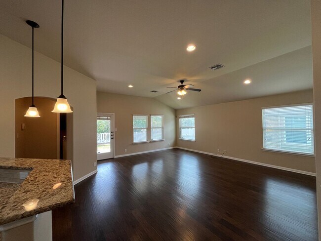 Building Photo - Upgraded Home in Pflugerville's Highland Park