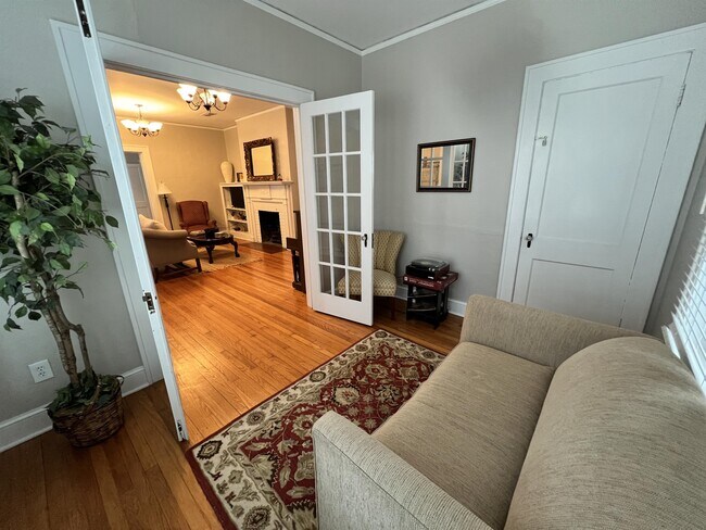 Foto del edificio - 1313 N Gadsden St