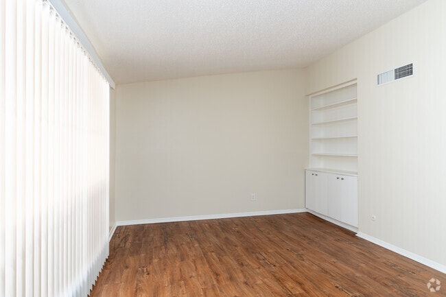 Interior Photo - Cliff Dwellers
