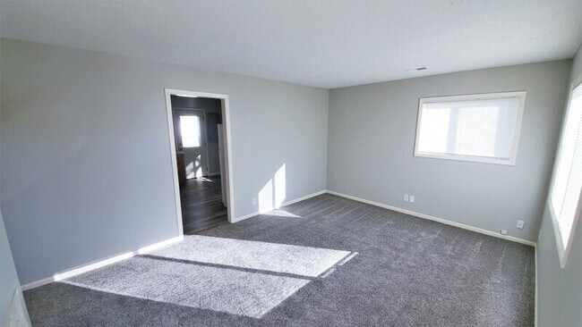 Foto del edificio - 372 26th Ave SW