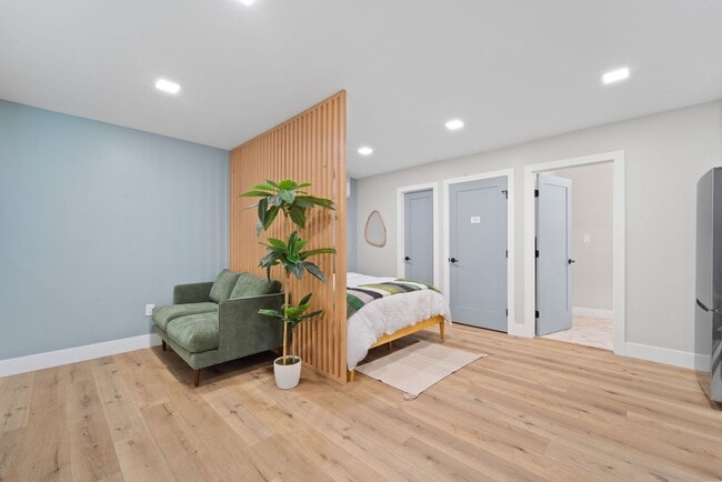 Building Photo - ? Modern Studio in National City – Furnish...