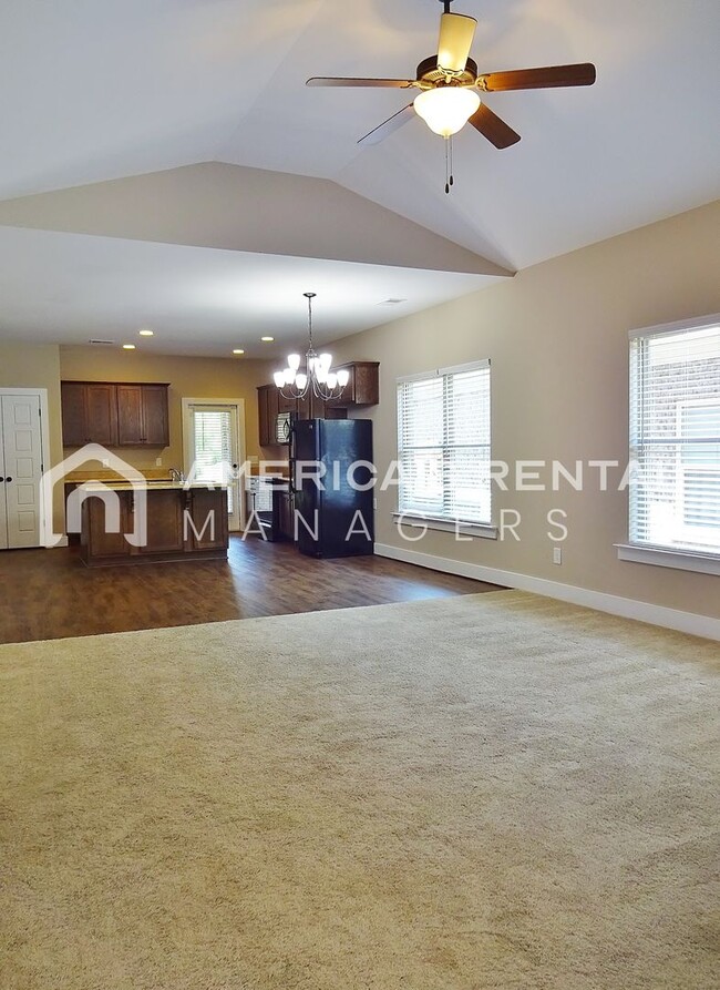 Building Photo - Home for rent in Lake Cyrus...Available to...