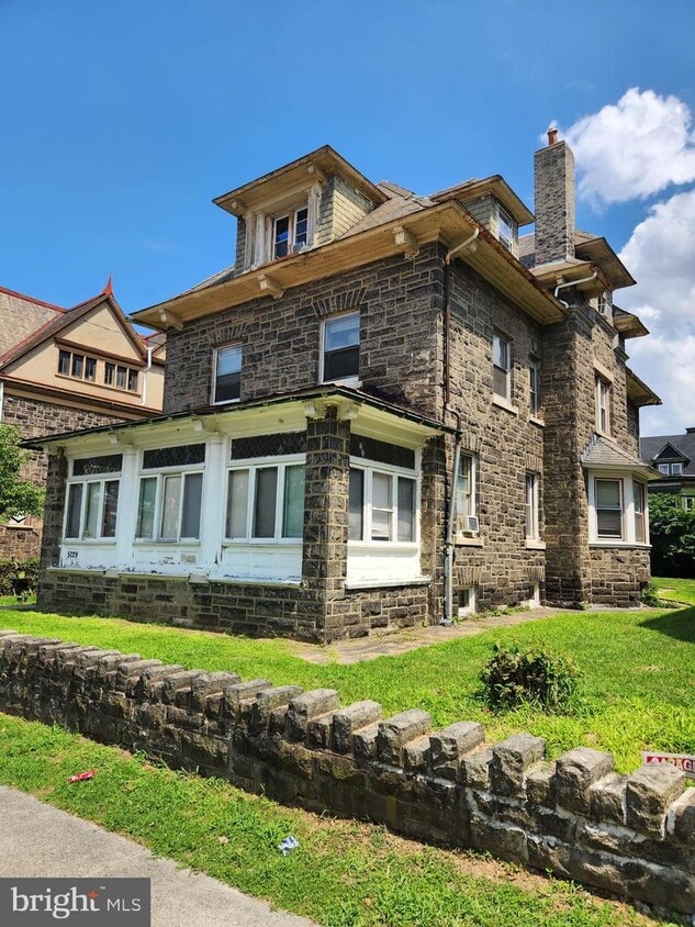 Building Photo - 5029 Penn St