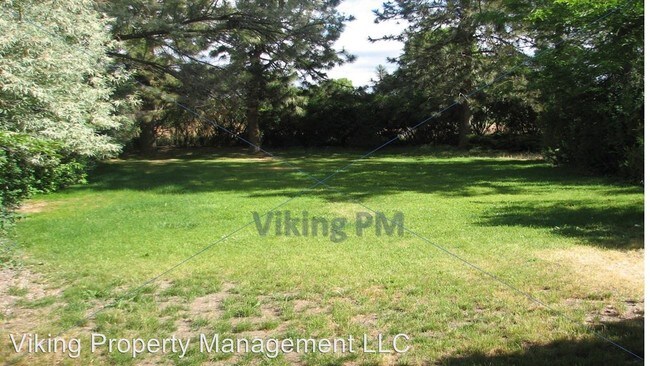 Building Photo - 3003 NW Ponderosa Ln