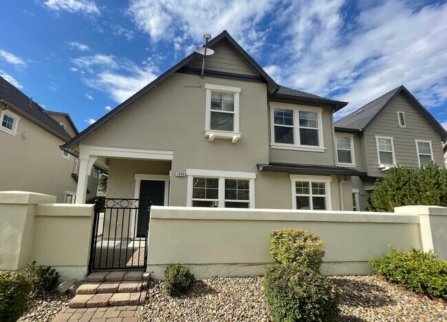 Foto del edificio - 4-Bedroom Home in the Village at Somersett!