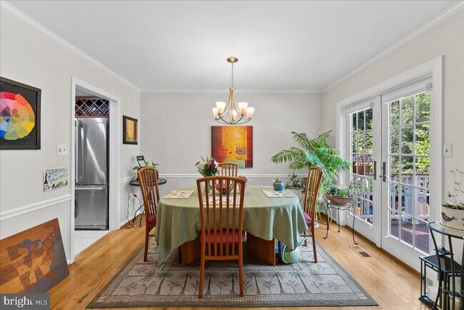 Foto del edificio - 7252 Greentree Rd