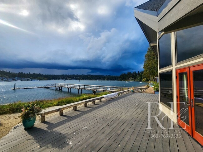 Photo - Waterfront Living in Indianola – Dock, Bea... House