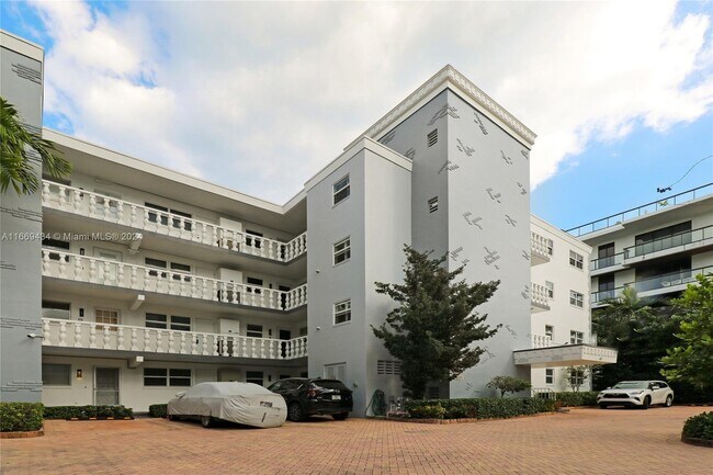 Building Photo - 40 Isle of Venice Dr