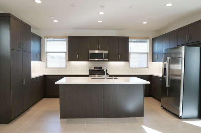 Building Photo - 74371 Nichols Dr