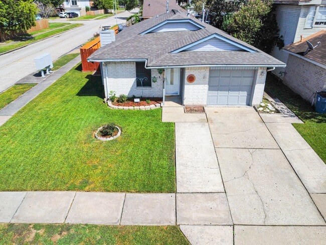 Foto del edificio - 918 Littleport Ln