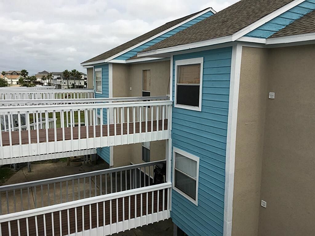 500 Tiki Dr Unit 212C, Tiki Island, TX 77554 Condo for Rent in Tiki