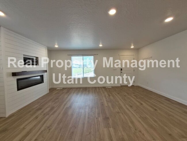 Building Photo - 1322 S 3540 E