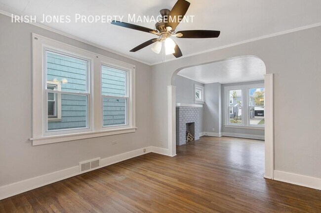 Foto del edificio - 233 St Lawrence Ave