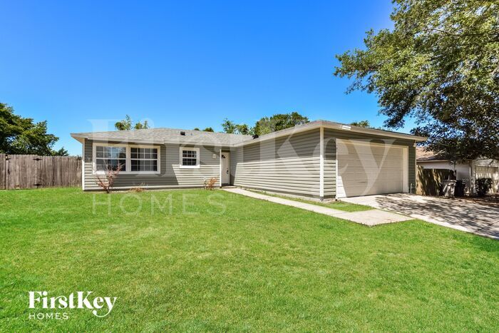 Primary Photo - 121 Summerset Dr