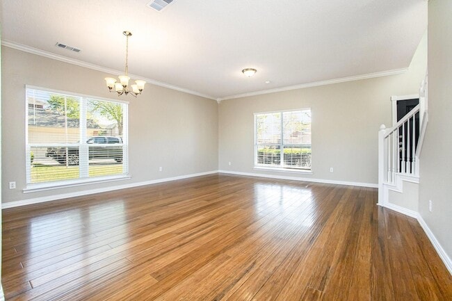 Foto del edificio - 1801 Country Walk Ln