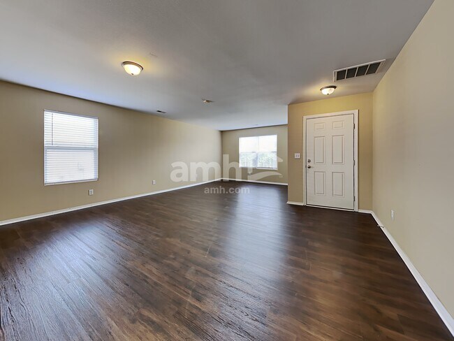 Building Photo - 11028 Thousand Oaks Drive