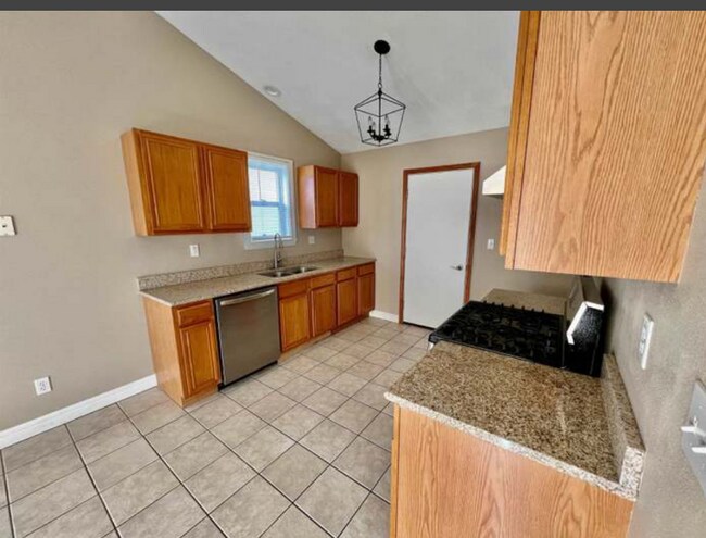 Building Photo - 3063 Bauer Dr