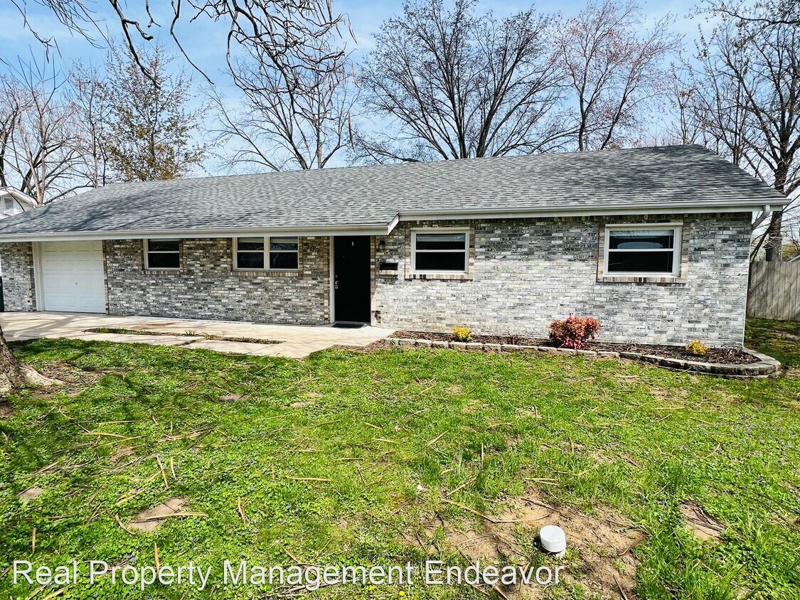 Primary Photo - 3 br, 1.5 bath House - 501 Prince David Dr