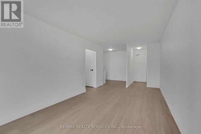 Photo du bâtiment - 223 Jackson St W