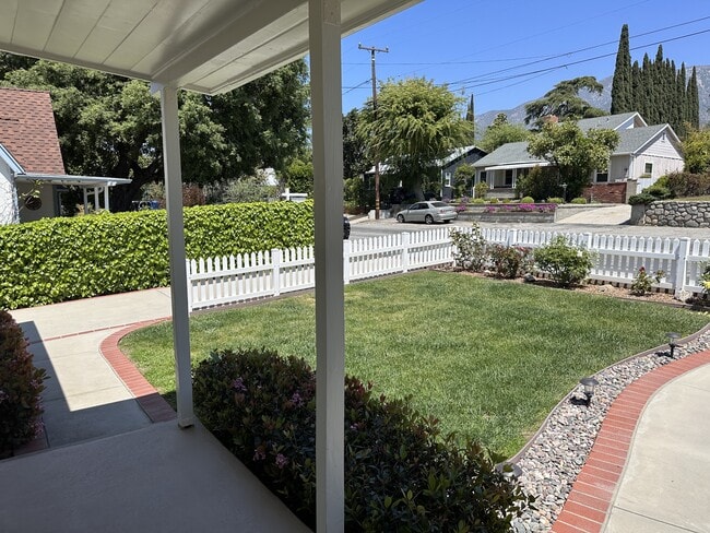 Building Photo - 3128 Altura Ave