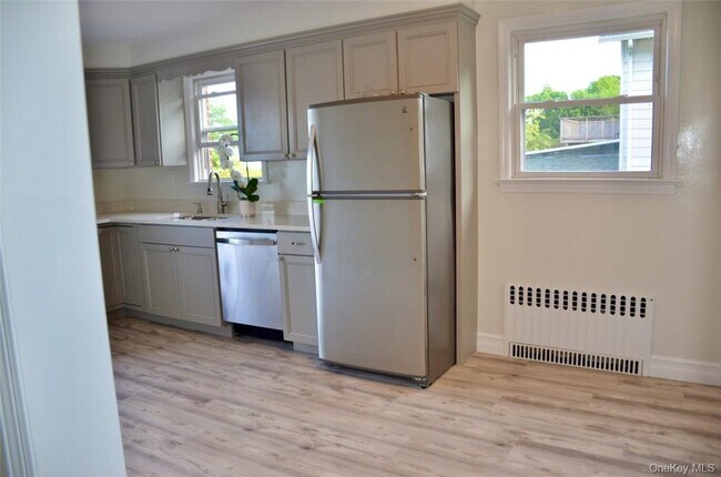 Foto del edificio - 29 Cedar Ln