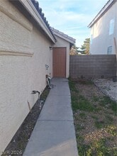 Building Photo - 4156 Abrams Ave