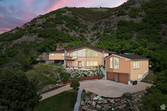 Building Photo - 2456 Bonneville Terrace Dr