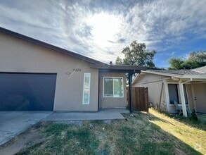 Building Photo - 4826-4826 Suncrest Way