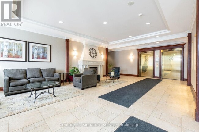 Building Photo - 2545 Erin Centre Blvd