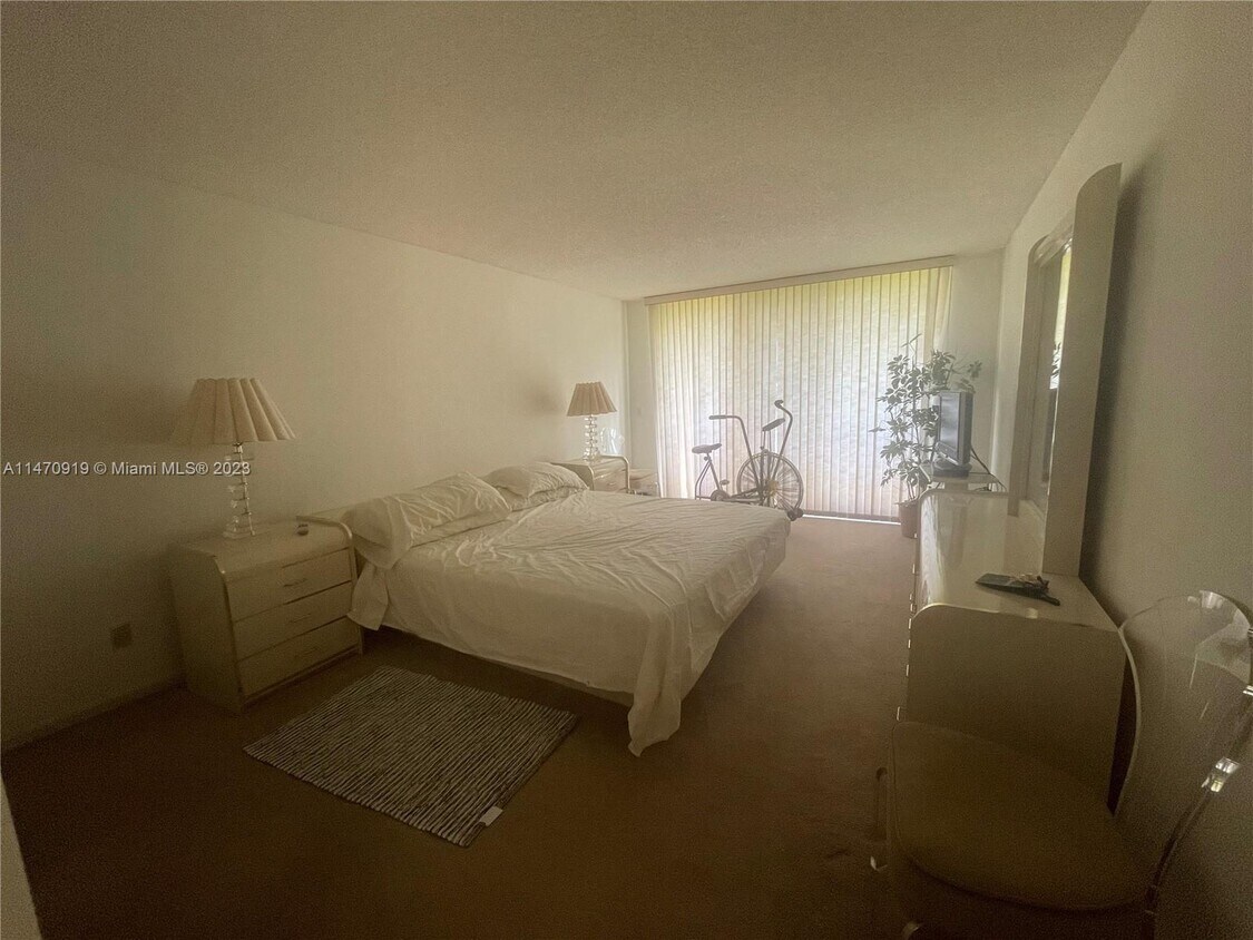 4702 Fountains Dr S Unit 201, Lake Worth Beach, FL 33467 Condo for