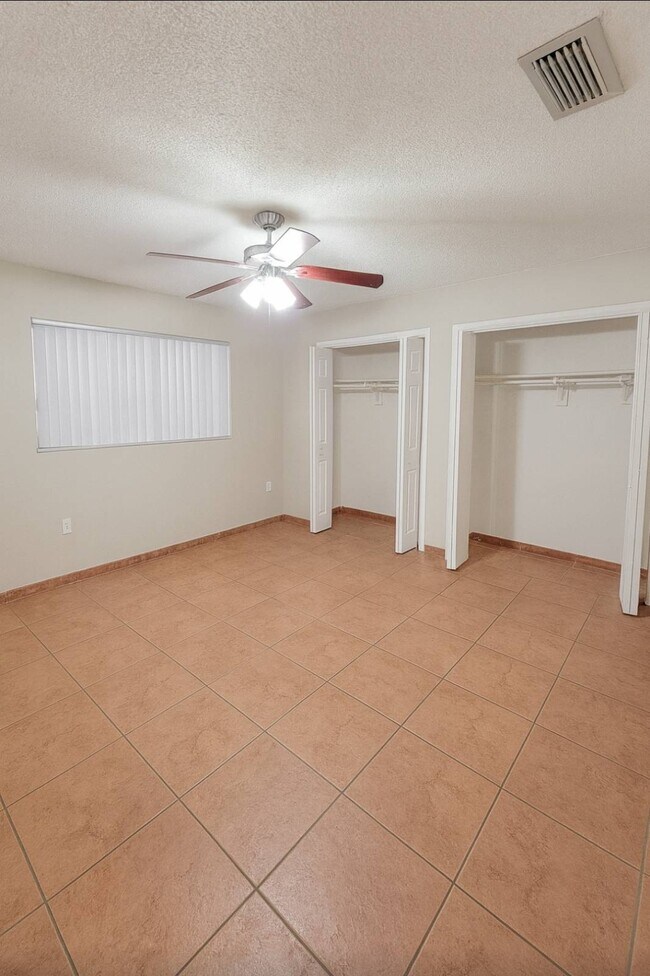 Foto del edificio - 3192 SW 25th Ter