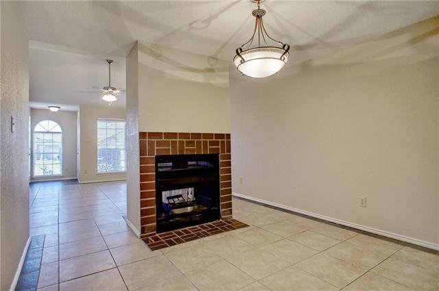 Foto del edificio - 2900 Timothy Ln