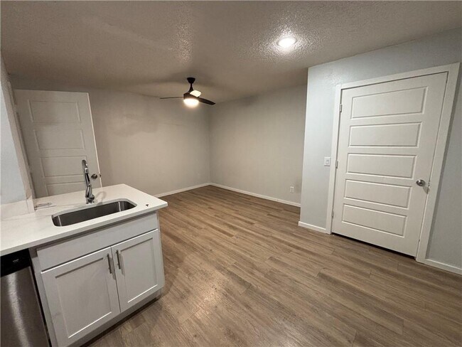 Foto del edificio - 942 W Holly St